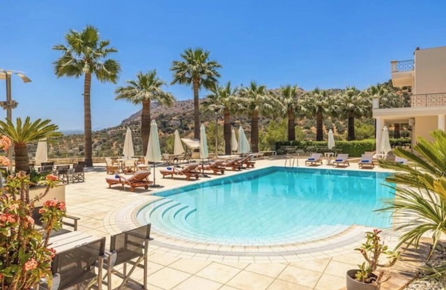 Pantanassa Palm Tree Villa
