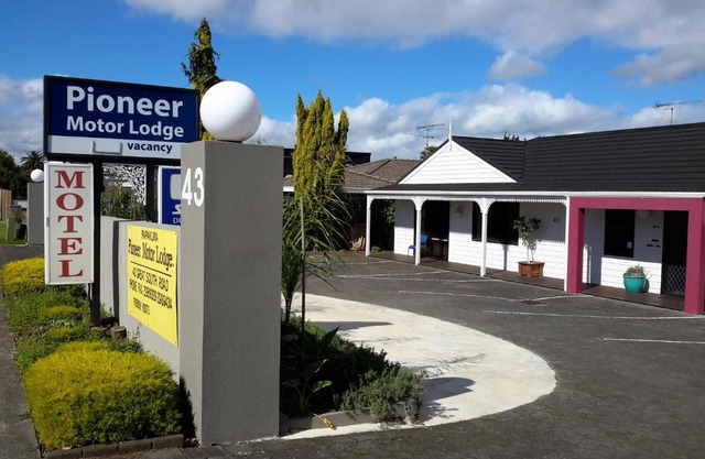 Papakura Pioneer Motor Lodge & Motel