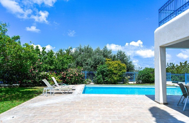 Paphos Paradise: Villa Bliss