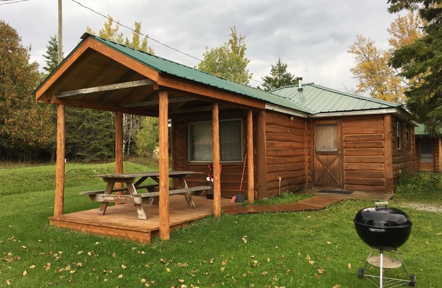 Papins Resort Cabin #3
