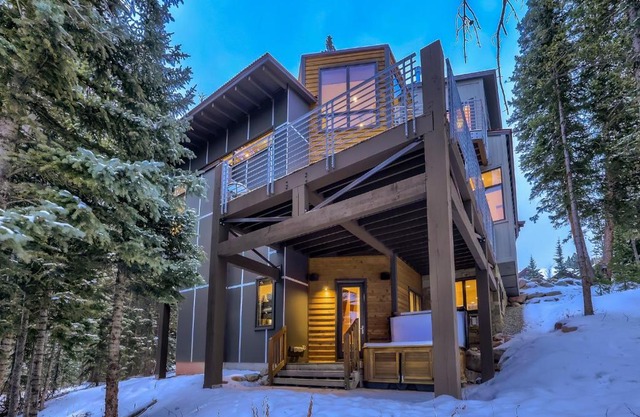 Parade of Homes triple award winning estate, short WALK TO SLOPES, sprawling modern luxury!