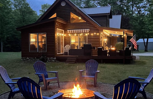 Paradise Acres- SUMMER ESCAPE IN NORTHERN MICHIGAN!