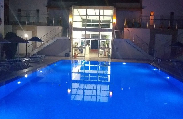 PARADISE APART HOTEL