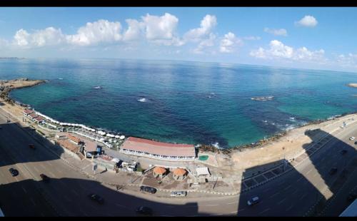Paradise Condo Seaview -Families Only