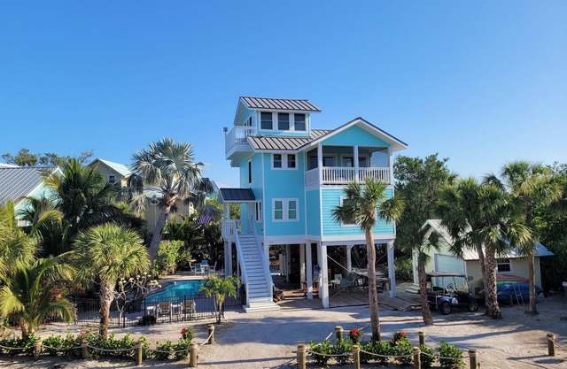 Paradise Found / North Captiva / Piscina climatizada