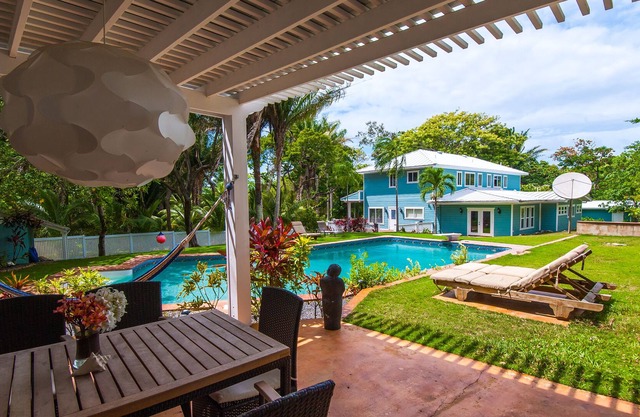 Paradise Found - Sleeps 8