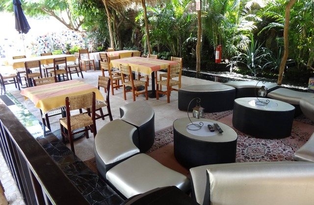 Paradise Hotel Boutique & Lounge