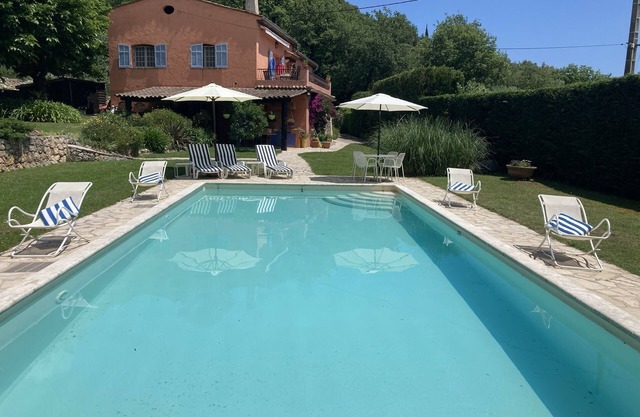 Paraíso en Provenza: un retiro tranquilo (3BR) con piscina, terraza, barbacoa, jardín