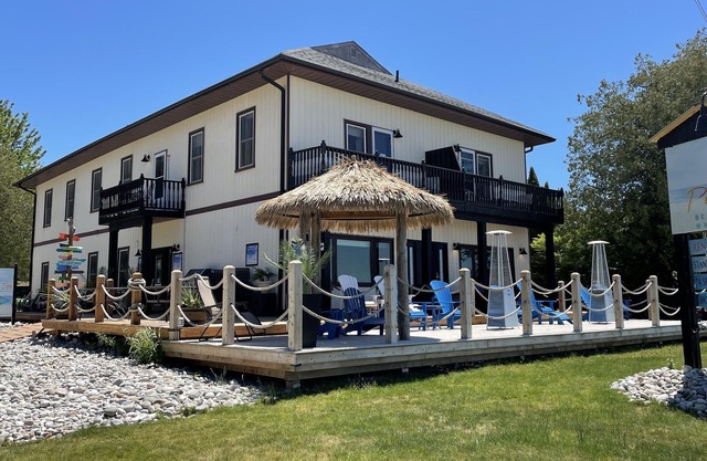Paradise Inn On The Beach