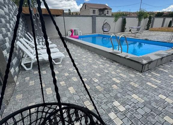 Paradise Life