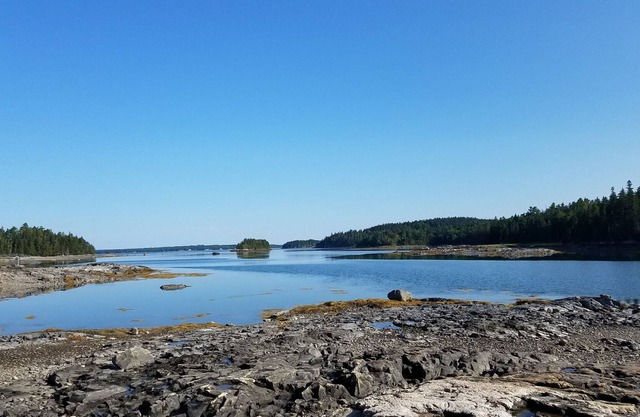 Vista increíble: dos cabañas en exquisita ensenada