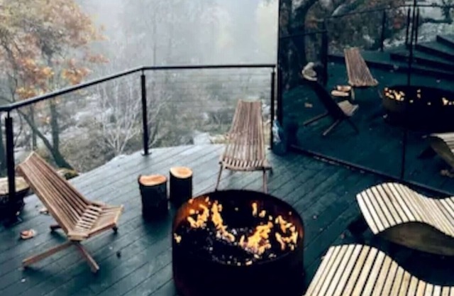 Paradise Ranch Inn - Awake House: Mirror House with Hot Tub and Sauna