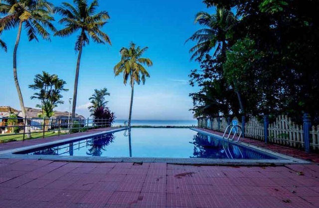 Paradise Resorts