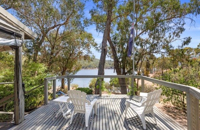 Paradise Retreat Lakehouse Jamieson