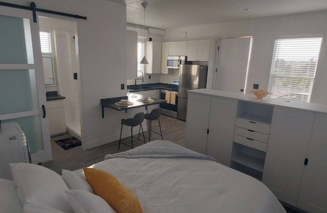 Paradise Tiny Home - Space 3 with Gorgeous Mountain Views
