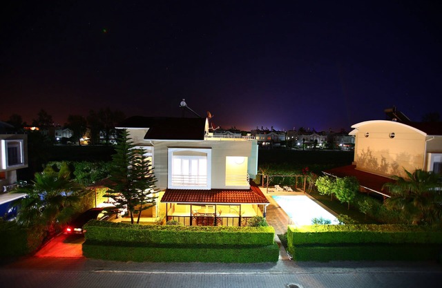 Paradise Town Villa Royal