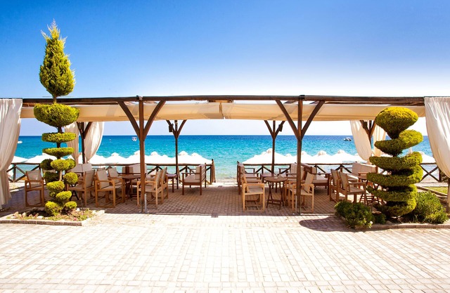 Paralio Hotel