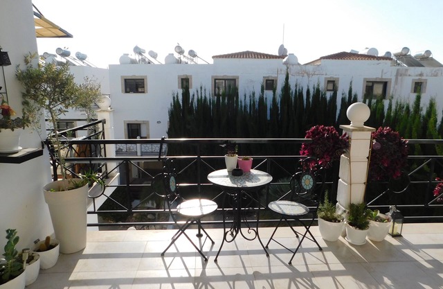 Paramount Gardens Resorts C202