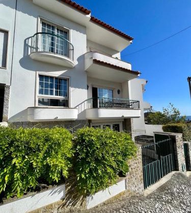 PAREDE HILL - GuestHouse