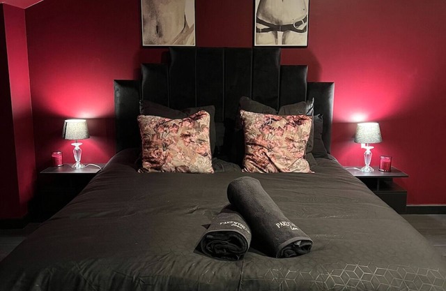 PARENTHESE LOVE : Amour & Tentation - Suite Jacuzzi SPA - Near Orly/Paris