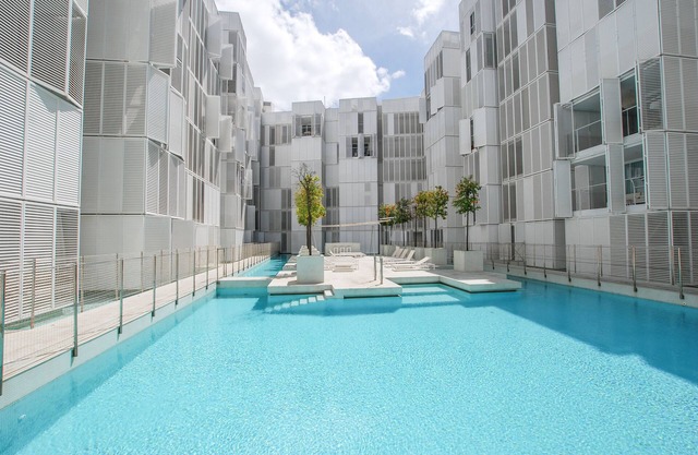 PARIS APARTMENT MARINA DE BOTAFOCH