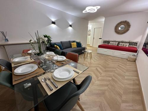 PARIS-MONTROUGE Magnifique appartement 3 pièces de 78m2 avec PARKING - très cosy pour 1 - 10 personnes refait à NEUF -ENTIRE APARTMENT LUXURIOUS AND WARM -Montrouge Paris 14ème - Proche Aéroport Orly Parc Expositions Porte de Versailles FREE WIFI GRATUIT