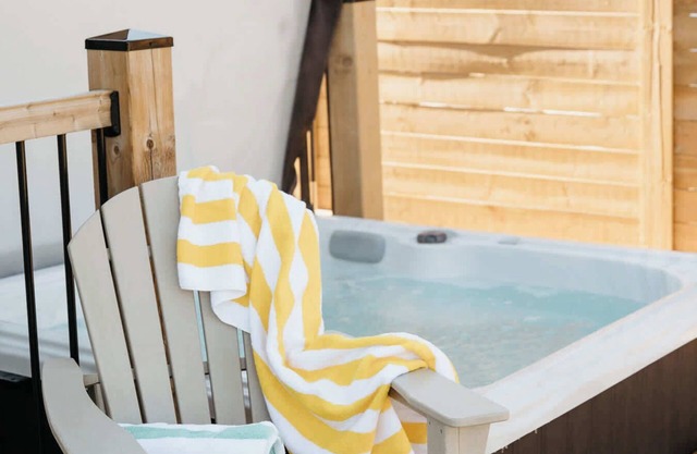Park and Mill - Hot Tub and Bocce Court