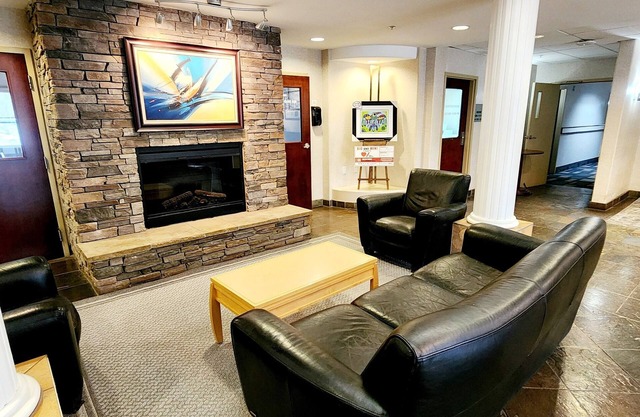 Park Hill Inn & Suites