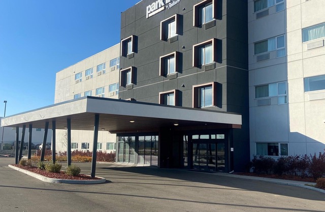 Park Inn by Radisson Edmonton Airport