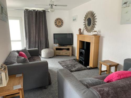 Park View holiday chalet, close to the dog friendly beach