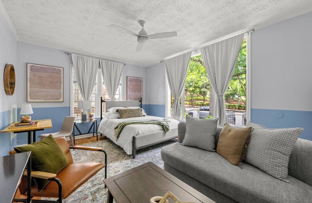 Parkfront Breeze - NEW! Studio Across Piedmont Park