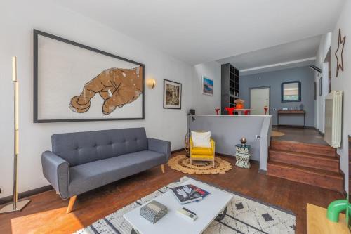 Parking, 2 min to Metro, 8 min to RHO Fiera, Air Conditioning