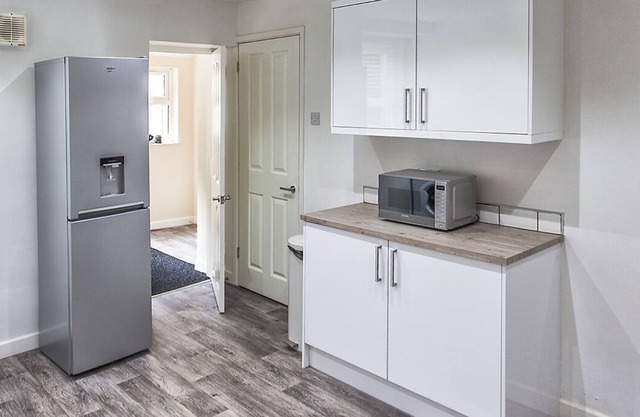 Perfect Location with Parking -Jersey Lodge