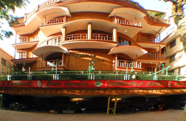 Parklane Hotel