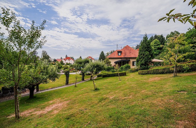 Parkside Haven w/4 Bedrooms&free parking