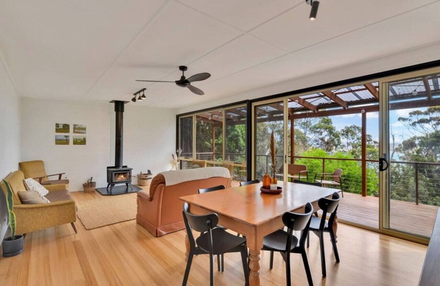 Parnella Hideaway - Stieglitz