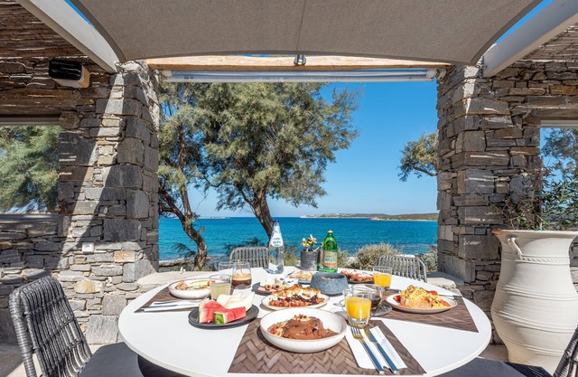 Paros Comfy Suites