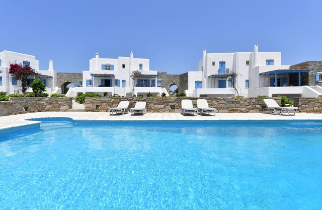Paros Cycladic Villa - recientemente renovado 3 dormitorios / 3 baños, vistas al mar, piscina