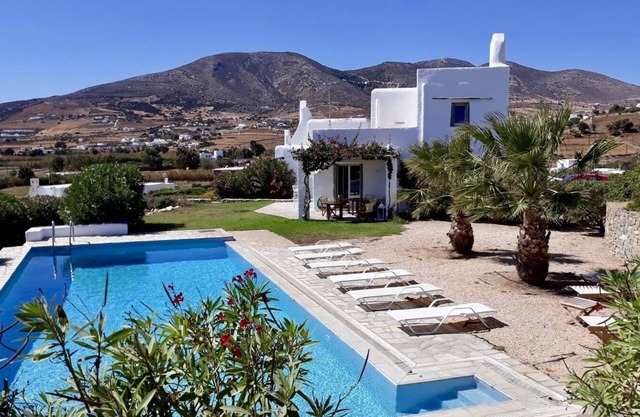 Paros, Drios Golden Beach: hermosa villa, piscina privada, vistas únicas al mar
