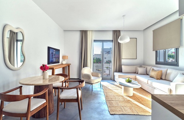 Parousia Luxury Apartments