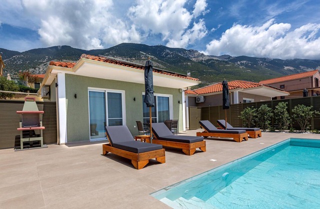 Part of a collection of apartments and villas, Ionian Dreaming is in an enviable location, sitting a