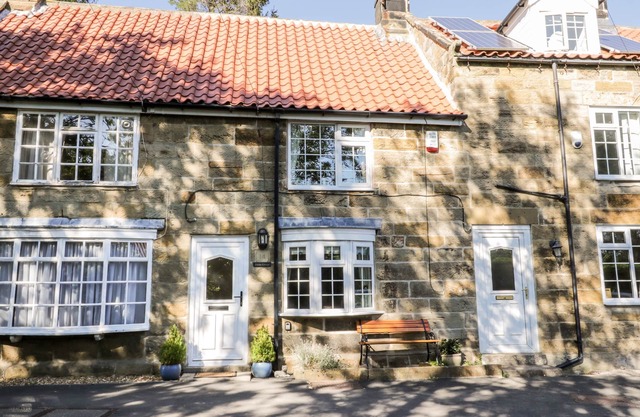 PARVA, pet friendly, with open fire in Stokesley