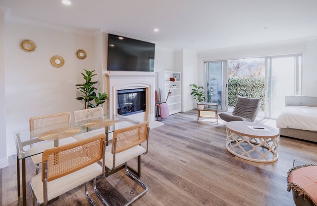 Pasadena great location stunning apt
