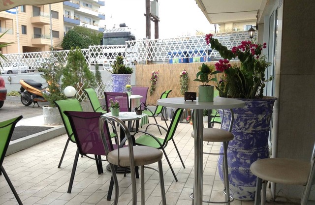 Pasiphae Hotel