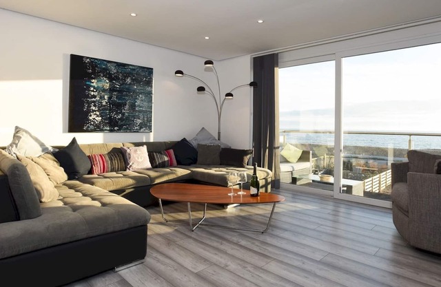 Pass the Keys | Amazing Views High End Beachfront 3Bed Sleeps 7