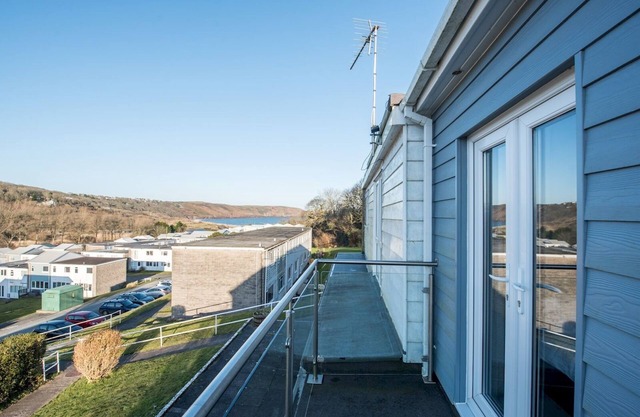 Pass the Keys | Beach Retreat - Free Parking and Wifi - Sleeps 4