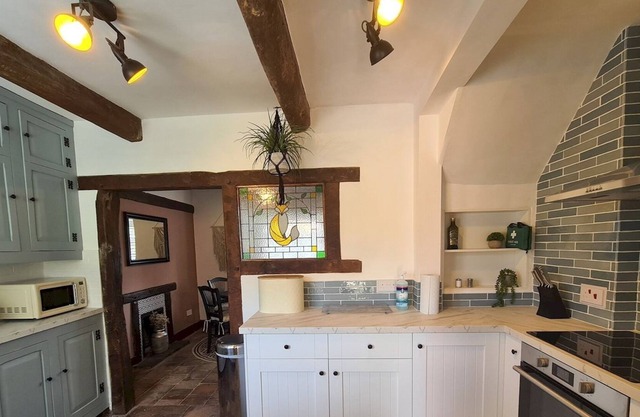Pass the Keys | Beautiful 2 bed cottage - 10 mins from Chester!