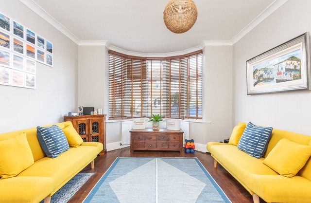 Pass the Keys | Stunning York Family Home with Parking and Garden!