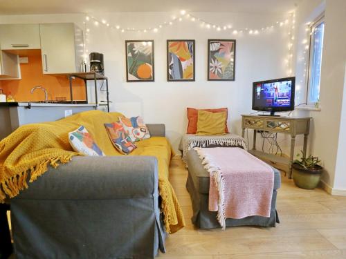 Pass the Keys Cosy Apartment Mins Away to Man City Etihad Arena