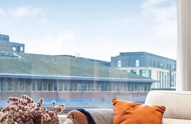 Pass the Keys | Elegant Riverside Stay